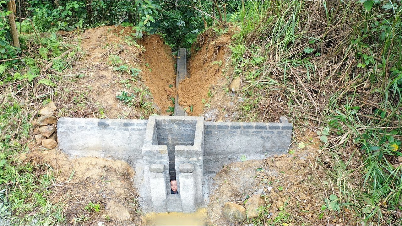 Build An Adjustable Weir At The Entrance Drainage Tunnel By Primitive